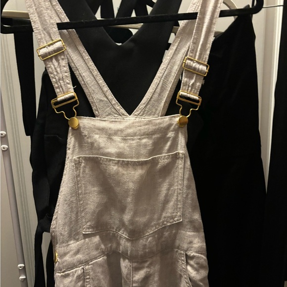 WeWoreWhat Cream Jumpsuit with Black Straps - Picture 1 of 2